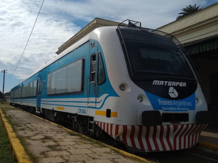 Por fallas mecánicas sigue suspendido el tren en Paraná