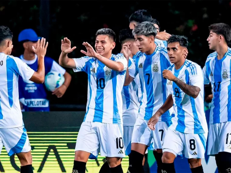 Confirmaron la indumentaria de la Selección para la final del mundial Confirmaron la indumentaria de la Selección para la final del mundial