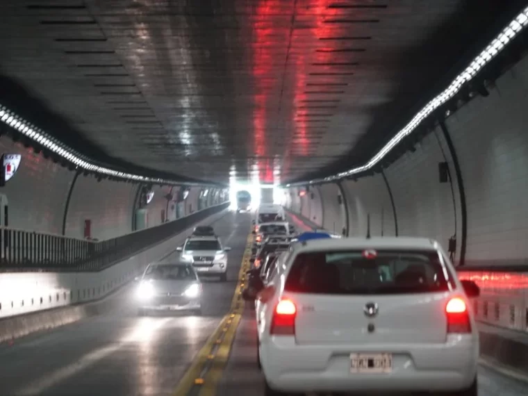 Más de 48.000 vehículos pasaron por el Túnel Subfluvial durante el fin de semana largo Más de 48.000 vehículos pasaron por el Túnel Subfluvial durante el fin de semana largo