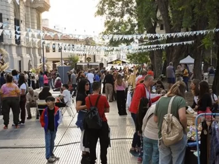 Con música y feria, la provincia conmemorará el Día del Trabajador
