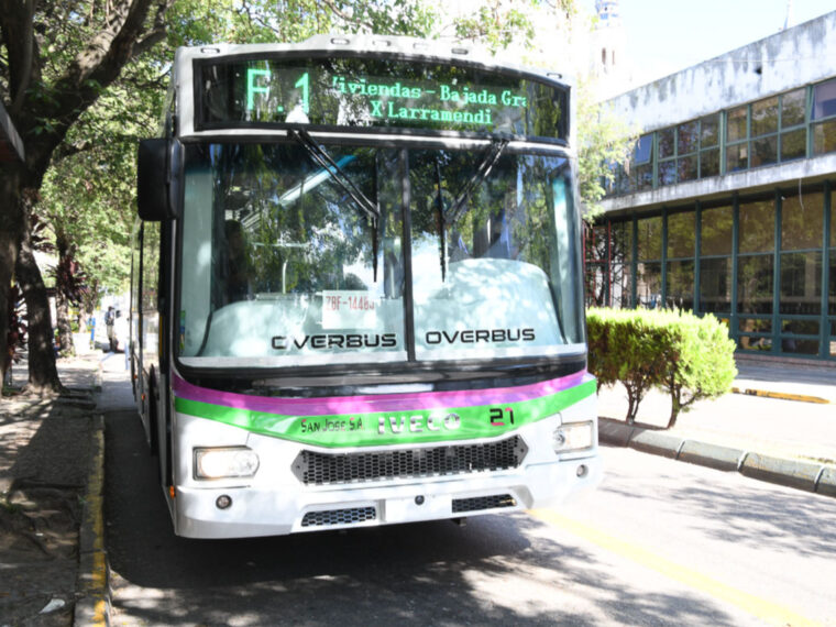 Rige el aumento del boleto de colectivos en Paraná