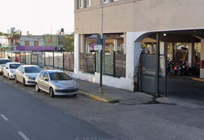 Retiran vehículos del playón municipal de Cinco Esquinas para avanzar con la concesión del predio