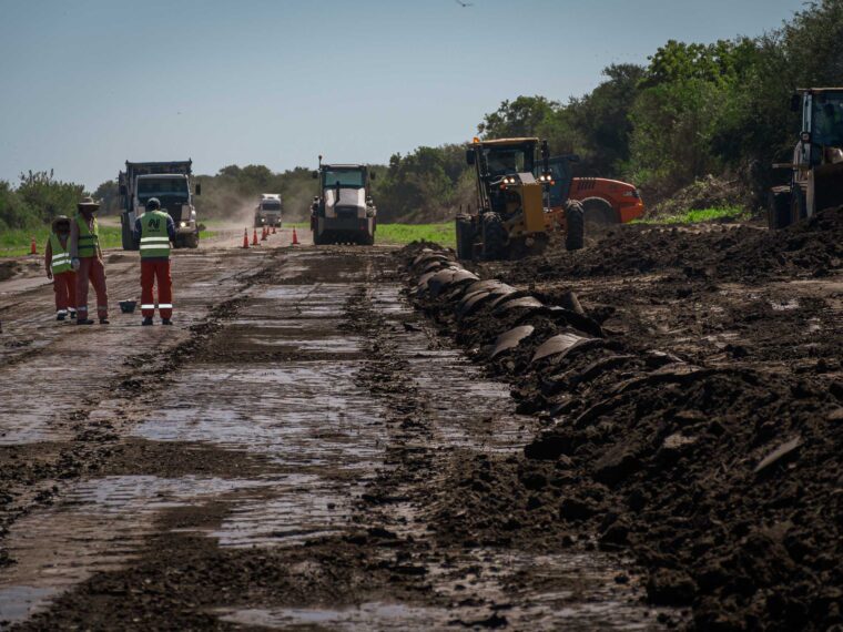 Inician trabajos en el acceso a Puerto Curtiembre