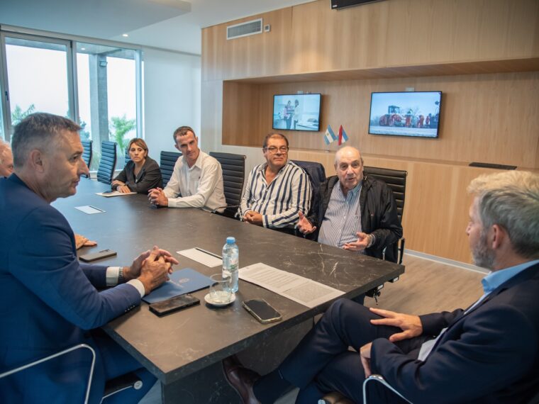 Frigerio se reunió con el sector avícola para impulsar la producción de proteína animal en Entre Ríos