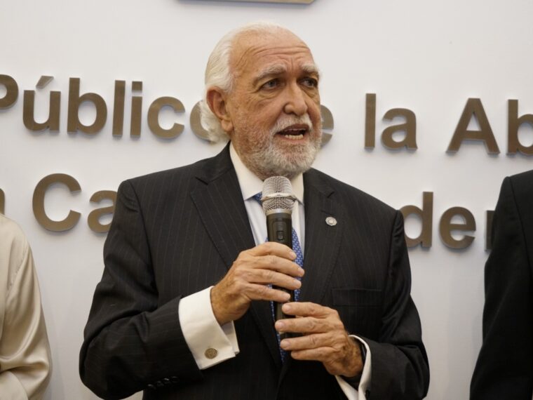 Uader distingue hoy a Ricardo Gil Lavedra como Doctor Honoris Causa