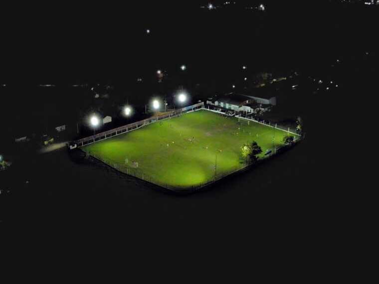 Enersa entregó materiales eléctricos y mejoró el sistema de iluminación del Club Atlético Unidos de Pueblo Liebig