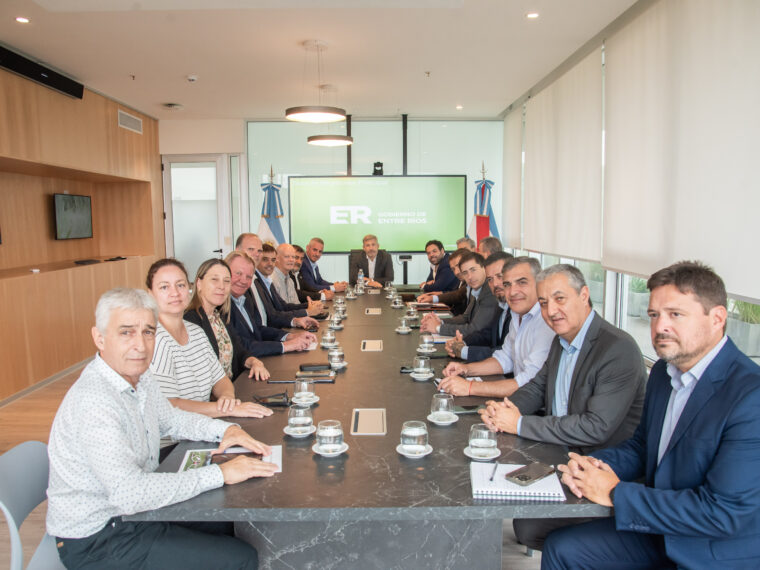 Frigerio se reunió con intendentes vecinalistas para optimizar la gestión
