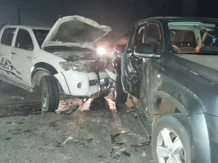 Un hombre resultó herido tras choque entre dos camionetas en el Acceso Norte