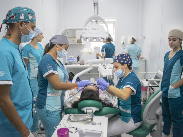 Jornada de salud bucal en Santa Elena brindó atención a 400 personas