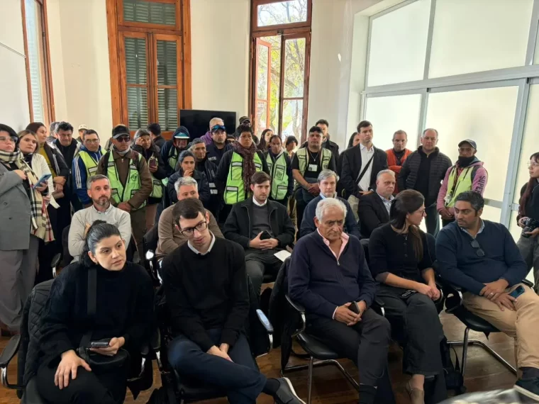 Se presentaron siete empresas para la concesión del estacionamiento medido en Paraná