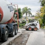 Avanzan los trabajos de recomposición de la trama vial en barrio Macarone