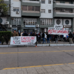 Choferes despedidos marcharon en reclamo de su reincorporación tras el cambio de colectivos