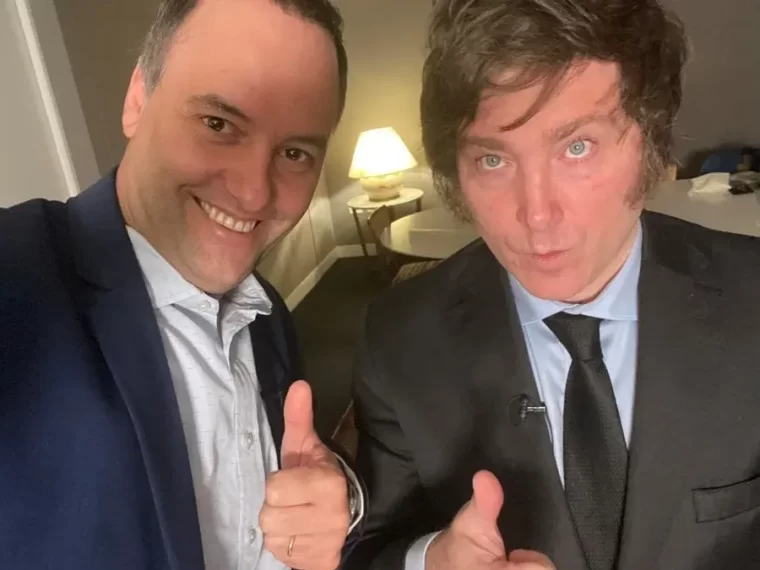 Milei sobre Adorni: “Si la Justicia lo considera culpable, lo eyecto de una patada”