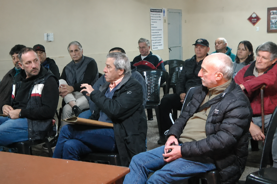 El futuro del Volcadero y la crisis del transporte concentraron el debate de la Asamblea Ciudadana Vecinalista