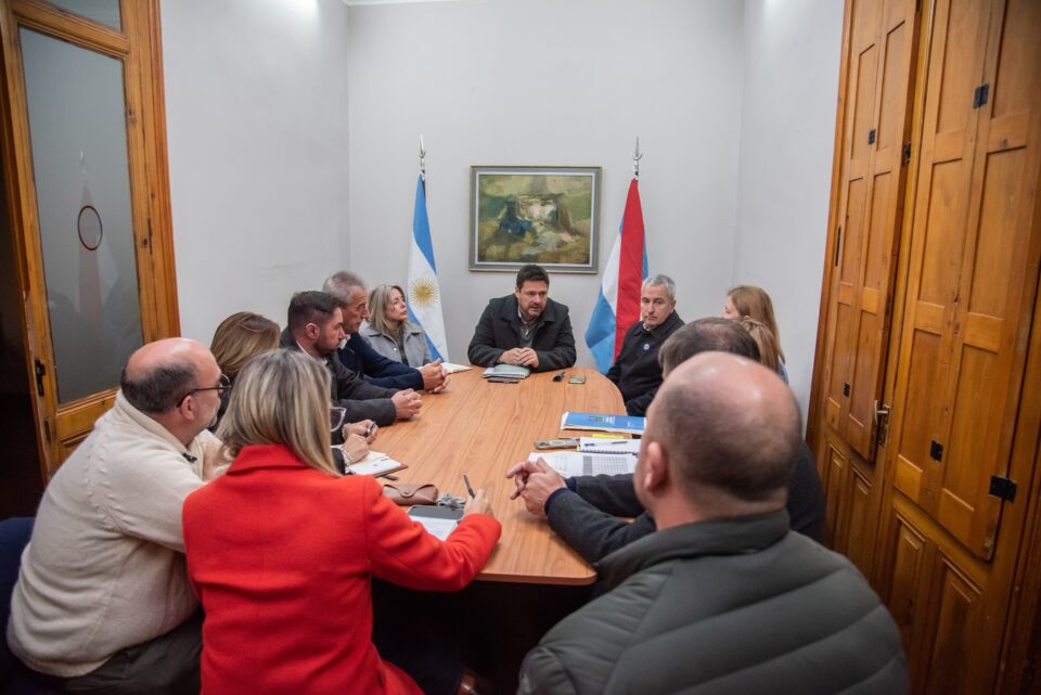 Autoridades de la provinica se reunieron con las ligas de comunas y los bloques legislativos por la coparticipación