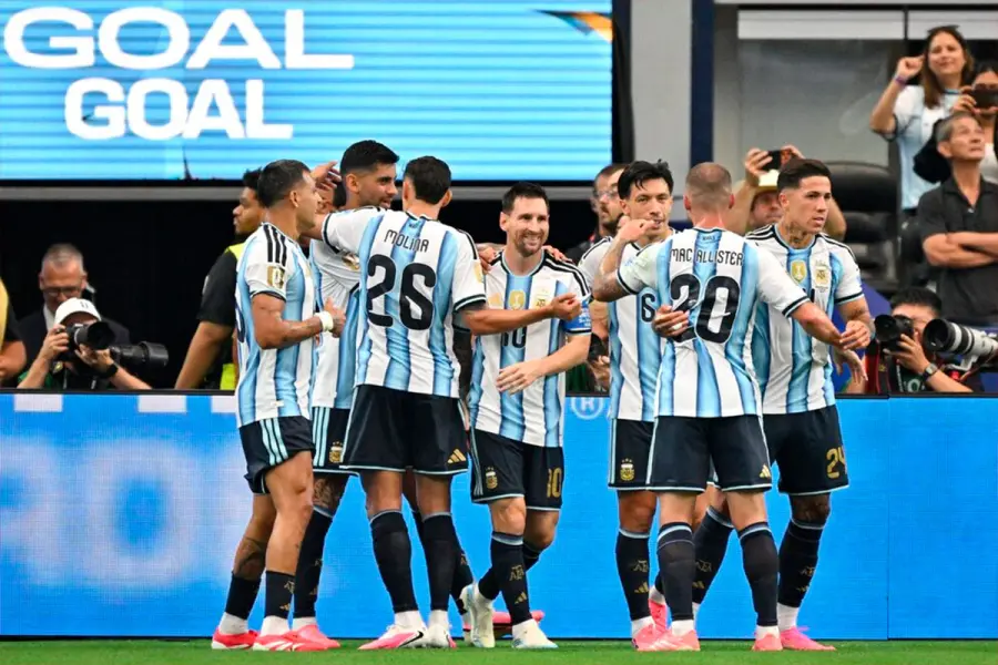 Argentina venció 2 a 0 a Austria con goles de Messi