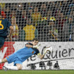 La FIFA analiza cambiar la definición por penales en pleno Mundial