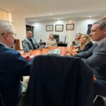 Cien directivos cursarán una formación universitaria becada a partir de una alianza estratégica