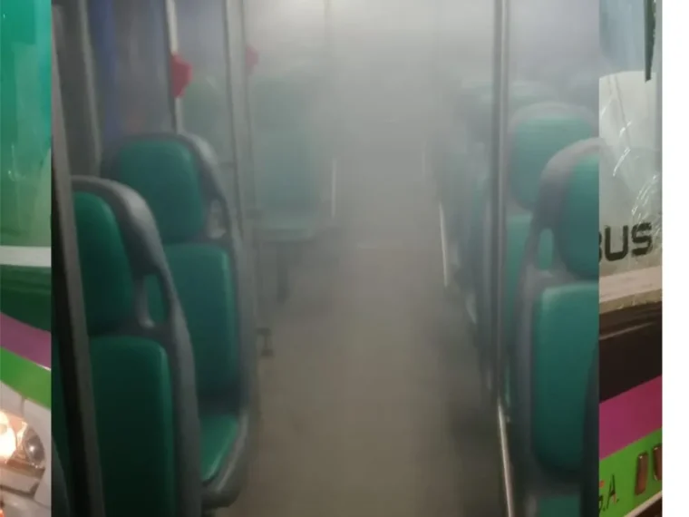 Ataque con explosivo a colectivo en Paraná Ataque con explosivo a colectivo en Paraná