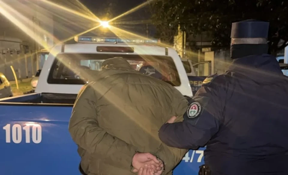 Atraparon a un conocido delincuente en un bar de Paraná