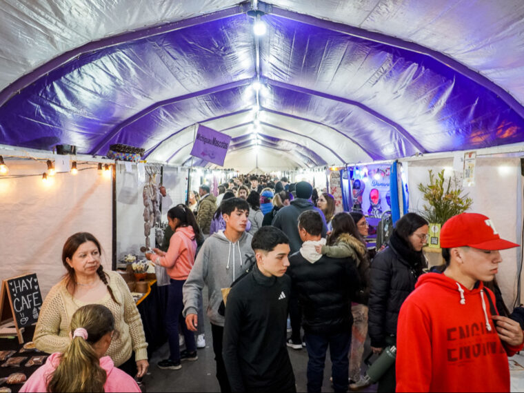 Comenzó la Feria de Vacaciones de Invierno en la Costanera de Paraná Comenzó la Feria de Vacaciones de Invierno en la Costanera de Paraná