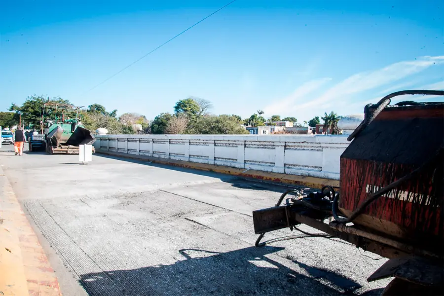Rehabilitan el tránsito vehicular en el Puente Blanco tras finalizar las obras