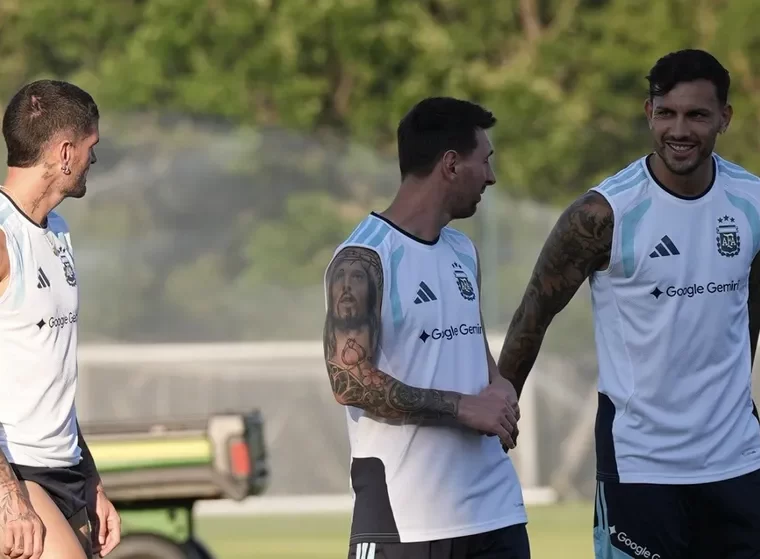 La Selección argentina tendrá su última práctica en Kansas antes de viajar a Atlanta para enfrentar a Inglaterra La Selección argentina tendrá su última práctica en Kansas antes de viajar a Atlanta para enfrentar a Inglaterra