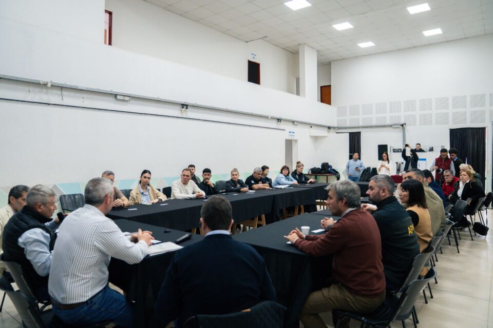 Entre Ríos se anticipa a la temporada y coordina una estrategia turística para la costa del río Uruguay