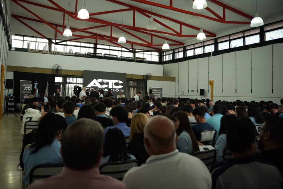 Realizarán jornadas educativas de formación técnica y educación vial en Paraná