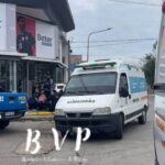 Murió un taxista en Paraná tras descompensarse, subir a la vereda y chocar una moto
