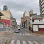 Bacheo en calle Córdoba: desvíos de varias líneas de colectivos
