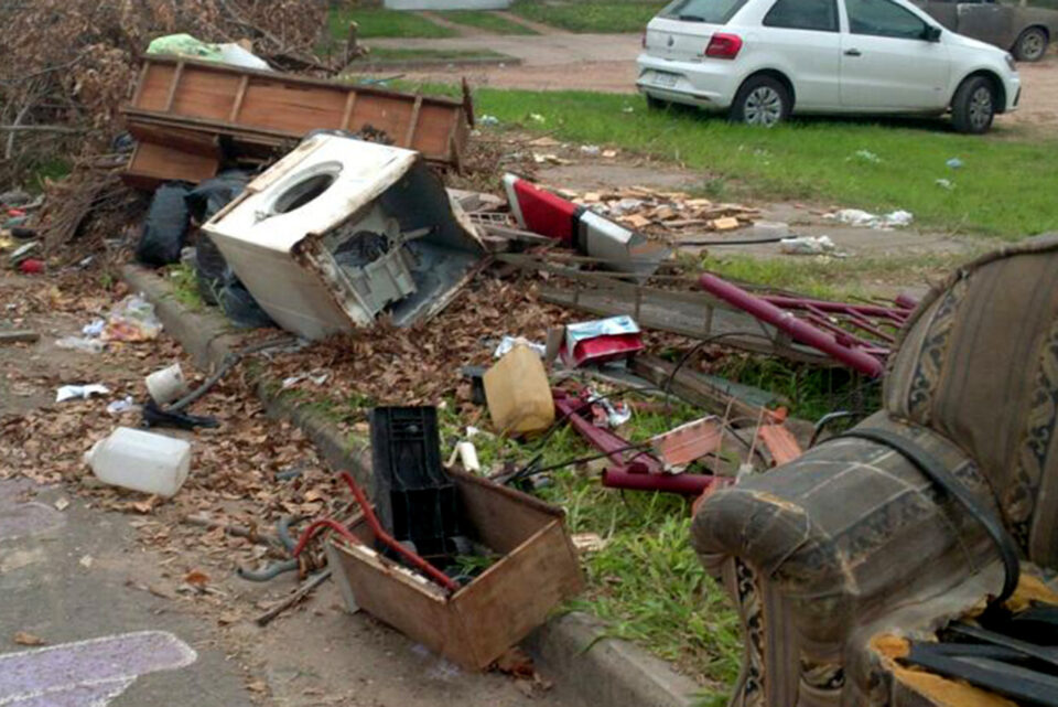 Continúa la campaña de descacharrización en barrios de Paraná