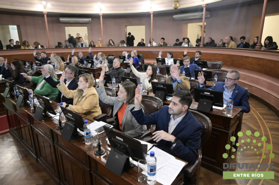Comedores escolares, nuevos proyectos y reconocimientos en sesión ordinaria