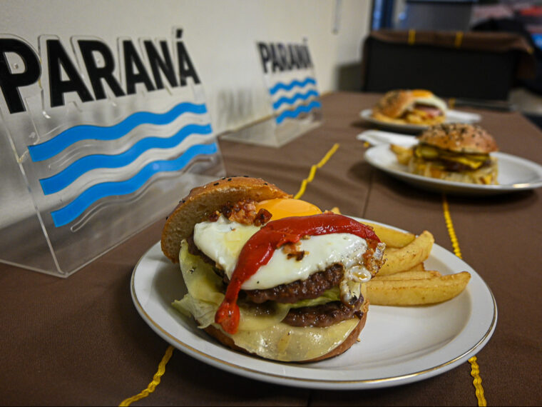 «Paraná Ama la Hamburguesa» con un 50% de descuento «Paraná Ama la Hamburguesa» con un 50% de descuento