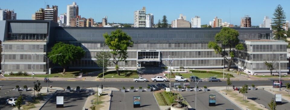 Concurso para cubrir la Secretaría de la Sala Segunda de la Cámara Segunda Civil y Comercial de Paraná