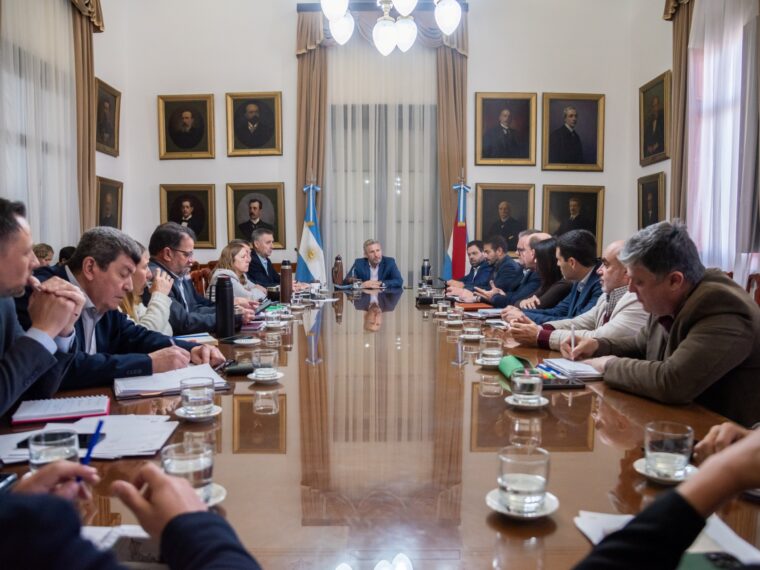 El gobierno provincial concretó el pago adeudado a los bomberos voluntarios