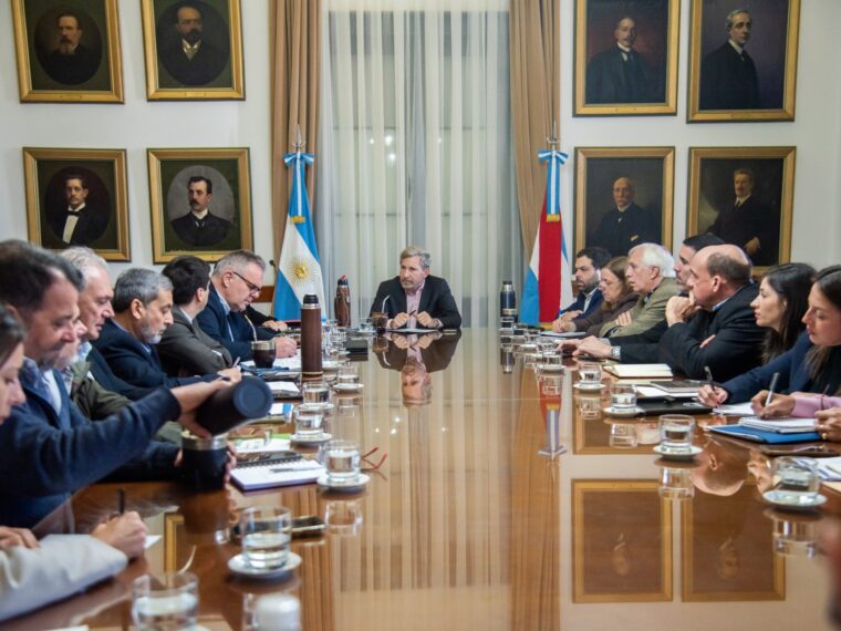 El gobierno provincial convoca al primer concurso abierto para la administración pública El gobierno provincial convoca al primer concurso abierto para la administración pública