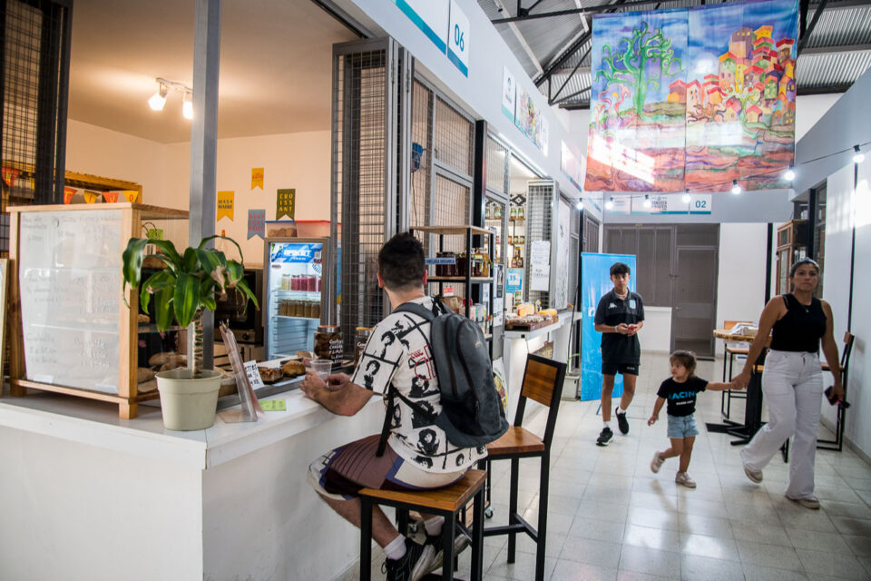 Convocatoria abierta para emprendedores que quieran ocupar mesas en el Mercado Sud