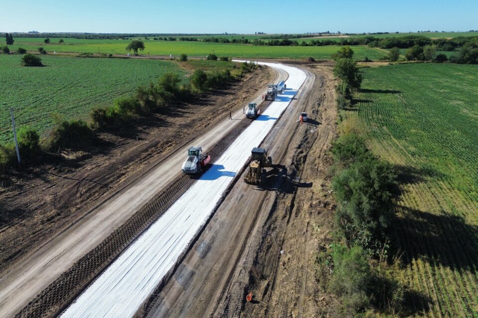 Con financiamiento internacional la provincia proyecta obras estratégicas en todo el territorio