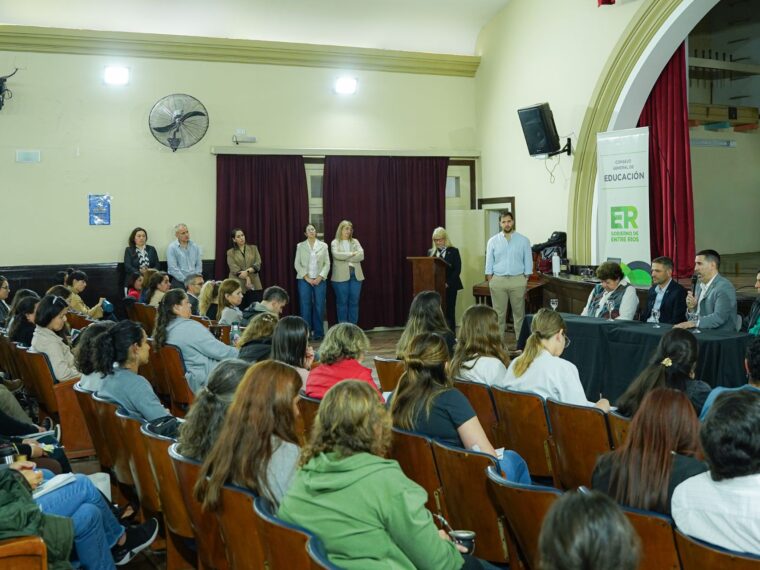 Más de 300 integrantes de comunidades educativas se capacitaron para actuar ante reacciones alérgicas graves Más de 300 integrantes de comunidades educativas se capacitaron para actuar ante reacciones alérgicas graves
