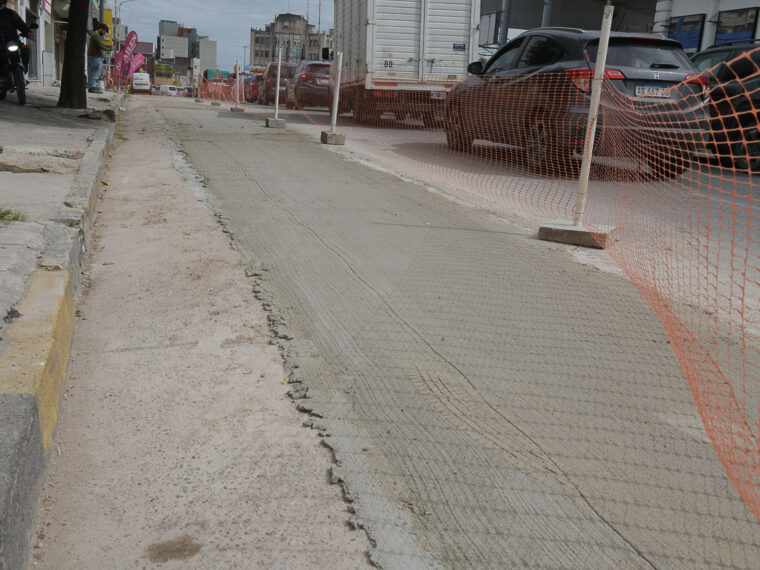 La Municipalidad avanza en trabajos sobre avenida Almafuerte La Municipalidad avanza en trabajos sobre avenida Almafuerte
