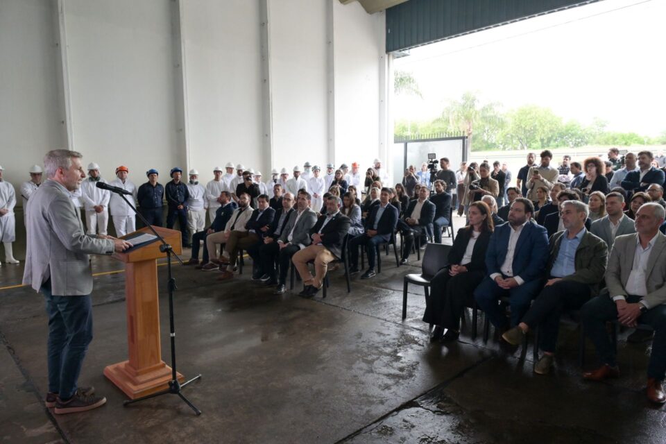 Frigerio presentó un programa de entrenamiento laboral