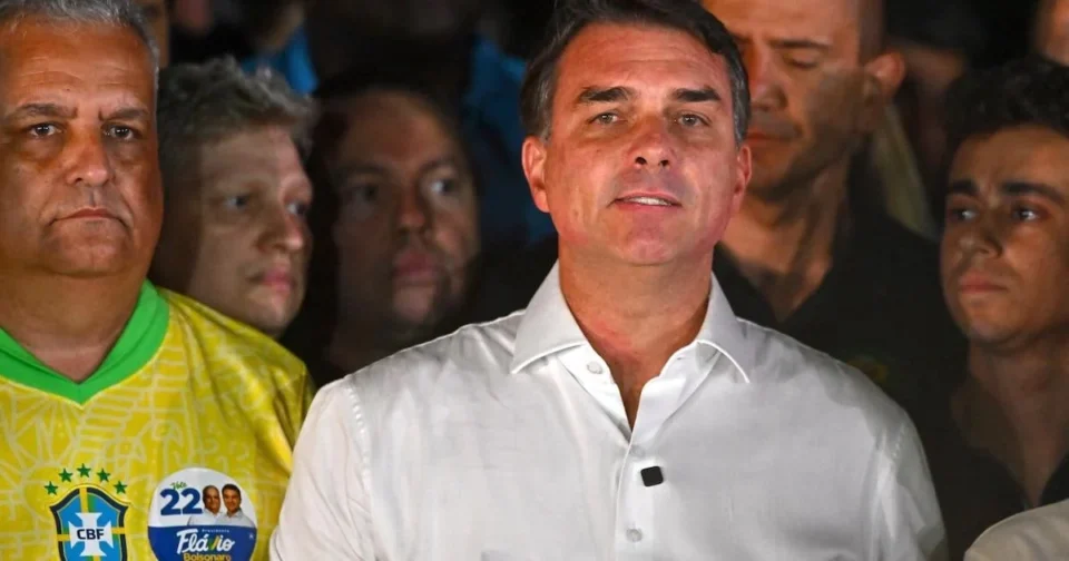 Migraciones confirmó que Flávio Bolsonaro ingresó por Misiones