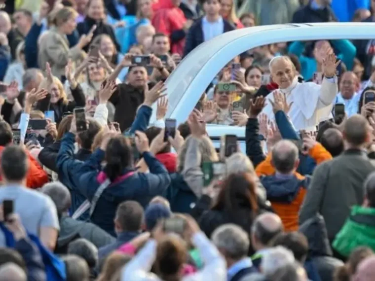 El papa León XIV dirigió la audiencia general en la plaza de San Pedro El papa León XIV dirigió la audiencia general en la plaza de San Pedro