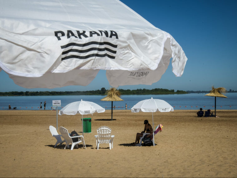 Habilitaron el boyado y el servicio de guardavidas en el balneario Thompson Habilitaron el boyado y el servicio de guardavidas en el balneario Thompson